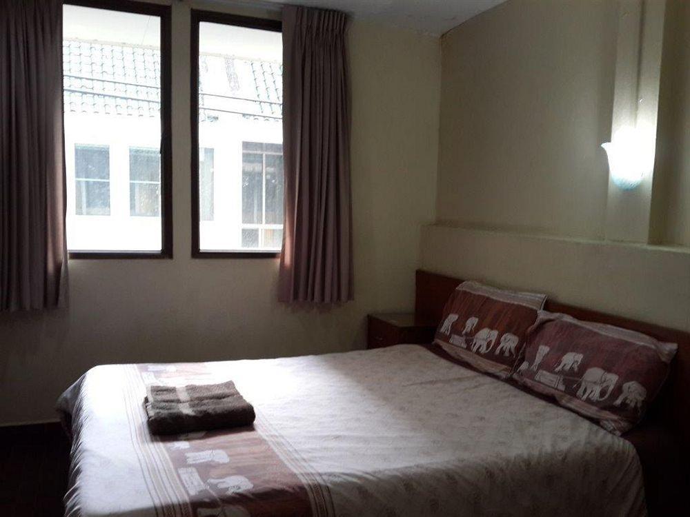 Orchid Place Бангкок Екстер'єр фото