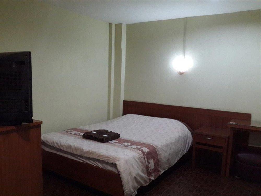 Orchid Place Бангкок Екстер'єр фото